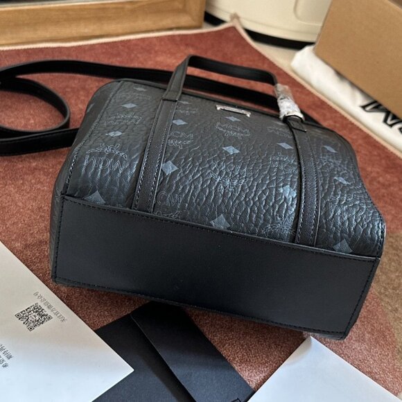 MCM mini basket AREN VISETOS zip-around shopping bag - Picture 5 of 9